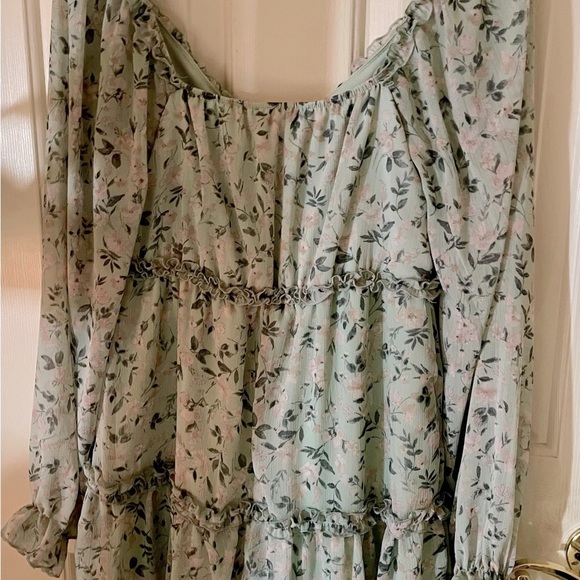 Allison & Kelly Floral Print Peasant Tiered Dress Size Medium - Picture 6 of 8